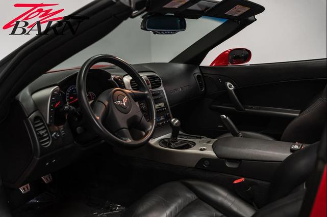 Photo of 2005 Victory Red Chevrolet Corvette