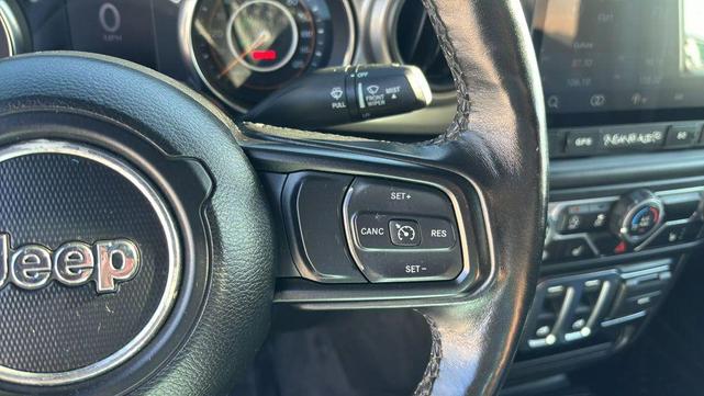 Photo of 2020 Gray Jeep Wrangler