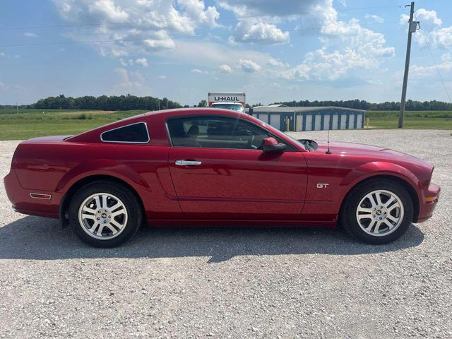 Photo of 2008 Red Ford Mustang