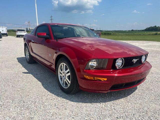 Photo of 2008 Red Ford Mustang
