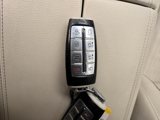 Photo of 2021 Silver Genesis GV80