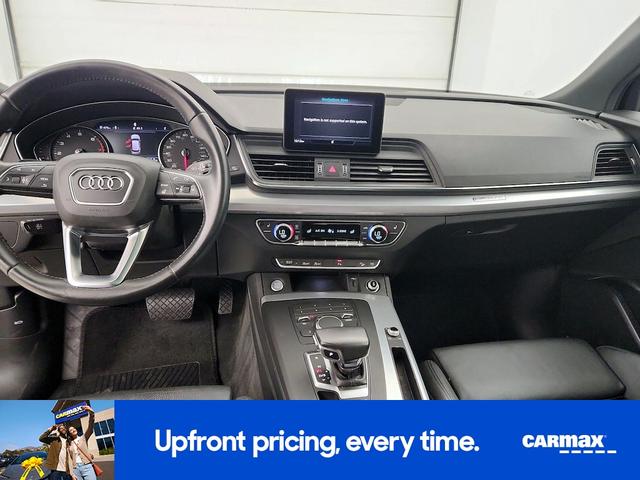 Photo of 2020 Gray Audi Q5