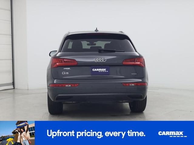 Photo of 2020 Gray Audi Q5