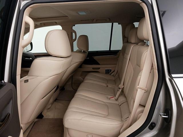 Photo of 2021 Gray Lexus LX 570