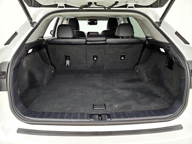 Photo of 2020 White Lexus RX 350