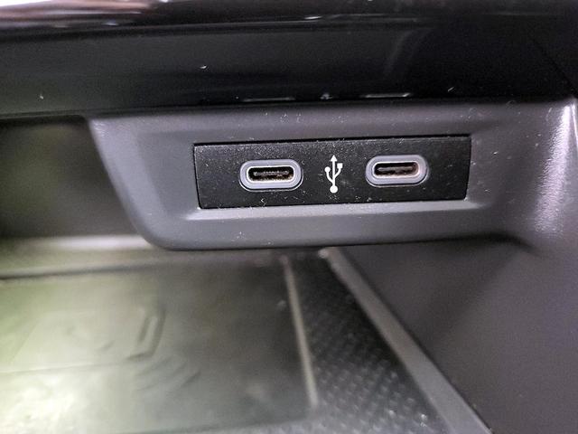 Photo of 2021 White Volkswagen Jetta