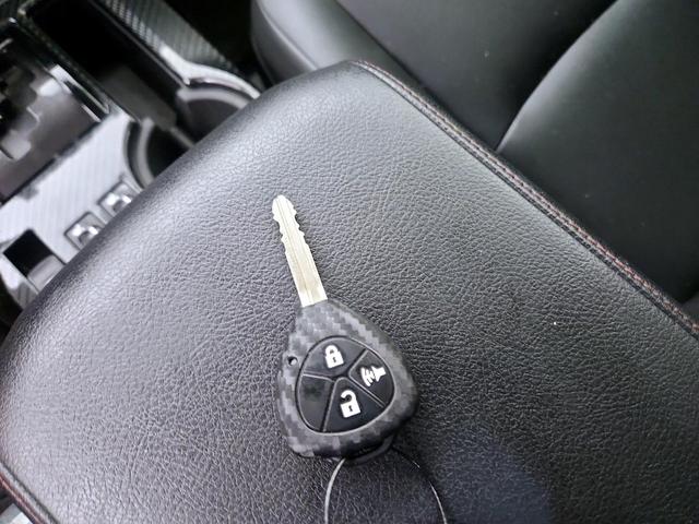 Photo of 2019 White Toyota 4Runner