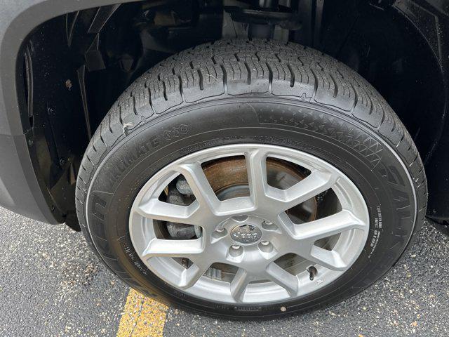 Photo of 2021 Sting-Gray Clearcoat Jeep Renegade