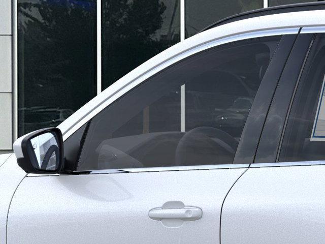 Photo of 2025 Star White Metallic Tri-Coat Ford Escape