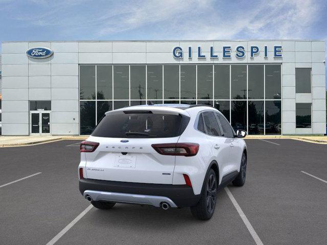 Photo of 2025 Star White Metallic Tri-Coat Ford Escape