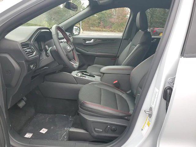 Photo of 2025 Space Silver Metallic Ford Escape