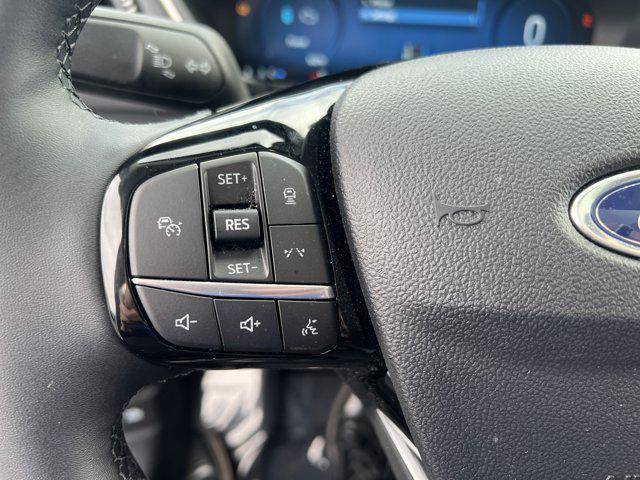 Photo of 2025 Space Silver Metallic Ford Escape