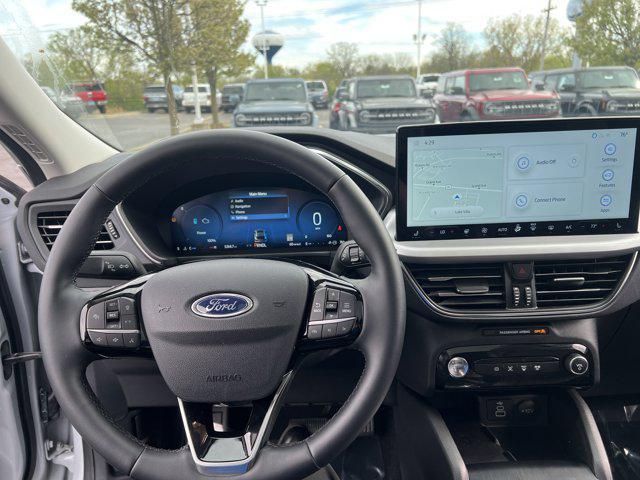 Photo of 2025 Space Silver Metallic Ford Escape