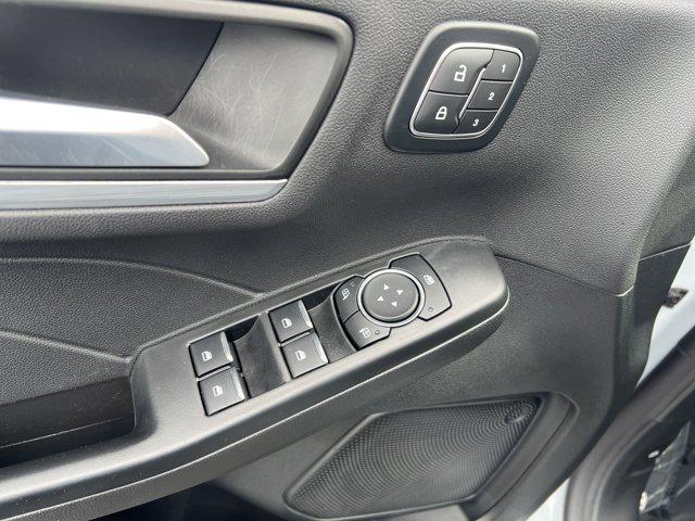 Photo of 2025 Space Silver Metallic Ford Escape