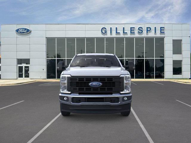 Photo of 2025 Oxford White Ford F-350