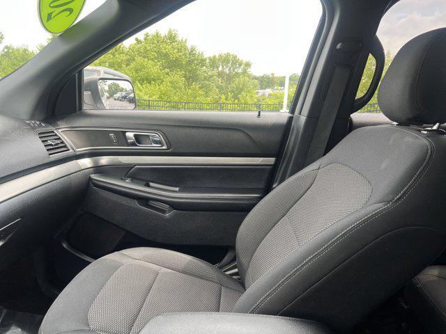 Photo of 2019 INGOT SILVER METALLIC Ford Explorer