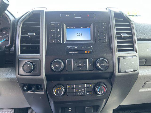 Photo of 2021 Oxford White Ford F-250