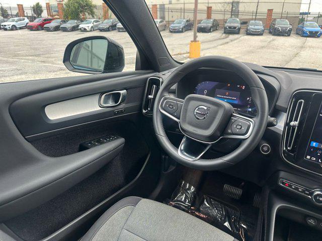 Photo of 2024 Blue Volvo XC40