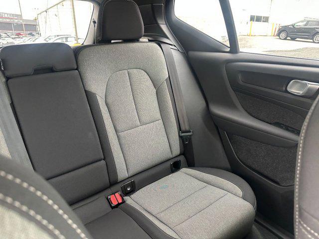 Photo of 2024 Blue Volvo XC40