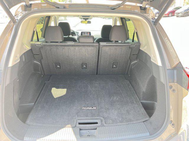Photo of 2024 Baja Storm Metallic Nissan Rogue