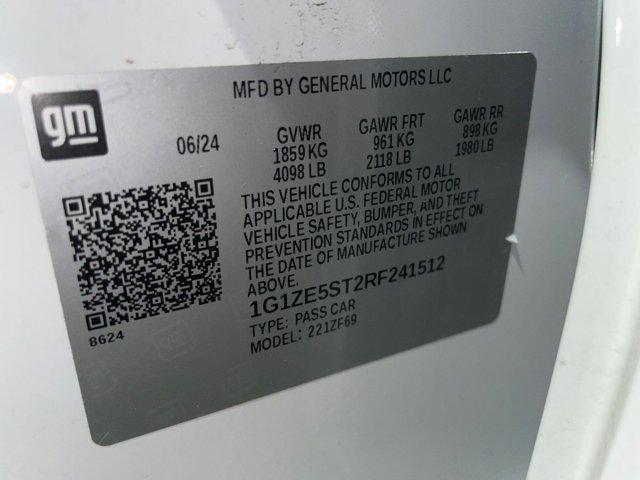 Photo of 2024 Summit White Chevrolet Malibu