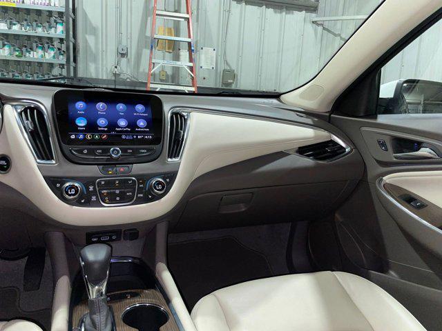 Photo of 2024 Summit White Chevrolet Malibu