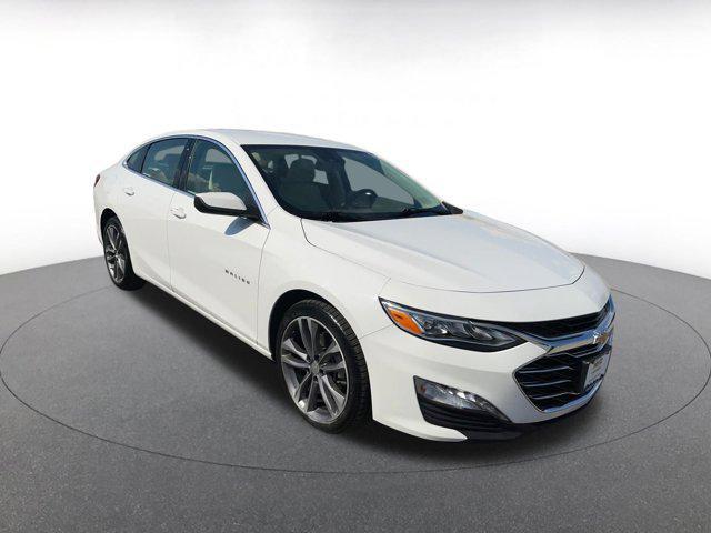 Photo of 2024 Summit White Chevrolet Malibu