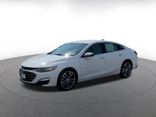 Photo of 2024 Summit White Chevrolet Malibu