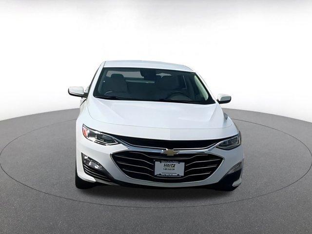 Photo of 2024 Summit White Chevrolet Malibu