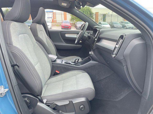 Photo of 2024 Blue Volvo XC40