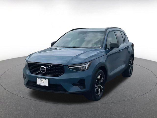 Photo of 2024 Blue Volvo XC40