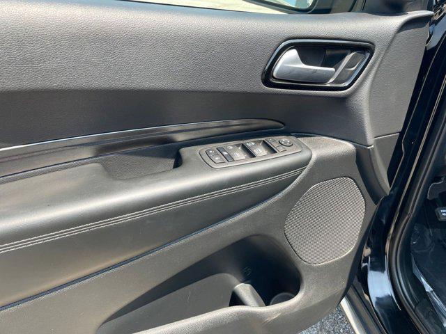 Photo of 2023 DB Black Clearcoat Dodge Durango