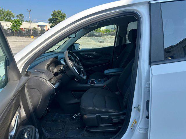 Photo of 2024 Summit White GMC Terrain