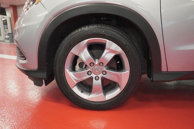 Photo of 2019 Modern Steel Metallic Honda HR-V