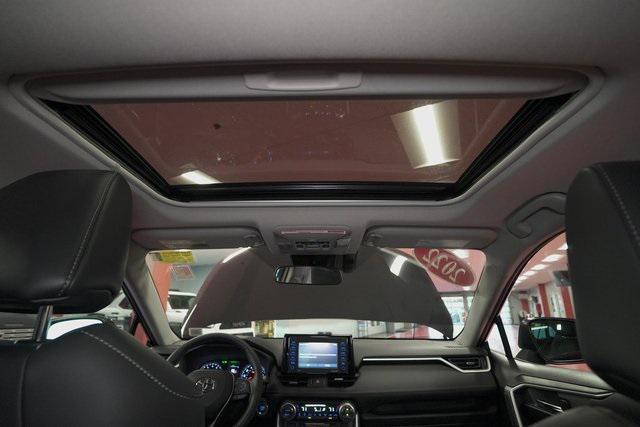 Photo of 2022 Midnight Black Metallic Toyota RAV4