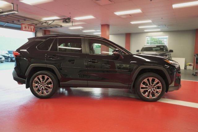 Photo of 2022 Midnight Black Metallic Toyota RAV4