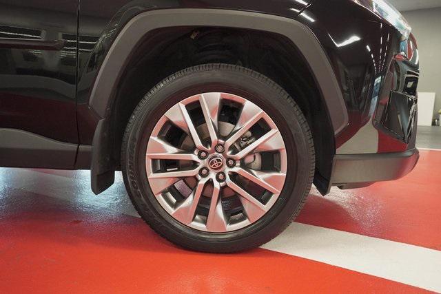 Photo of 2022 Midnight Black Metallic Toyota RAV4