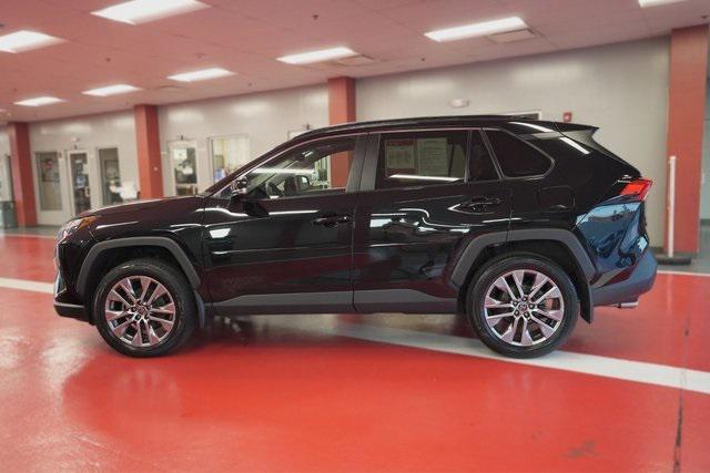 Photo of 2022 Midnight Black Metallic Toyota RAV4