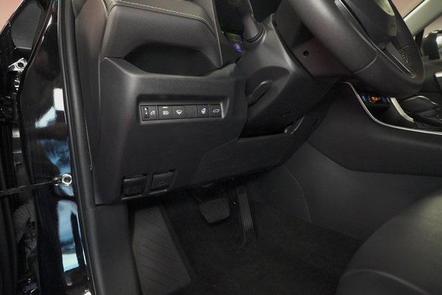 Photo of 2022 Midnight Black Metallic Toyota RAV4