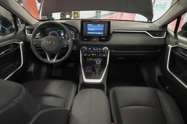 Photo of 2022 Midnight Black Metallic Toyota RAV4