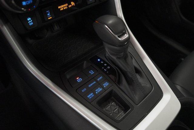 Photo of 2022 Midnight Black Metallic Toyota RAV4