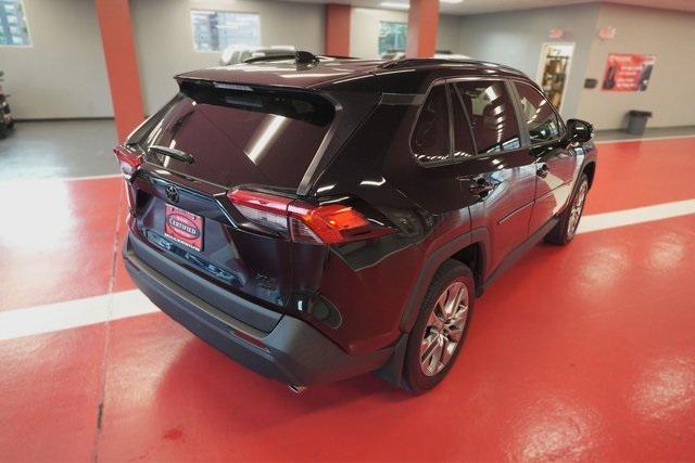 Photo of 2022 Midnight Black Metallic Toyota RAV4