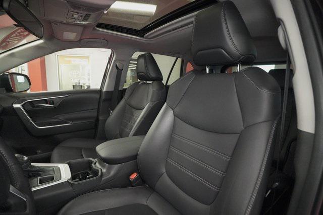 Photo of 2022 Midnight Black Metallic Toyota RAV4