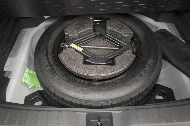 Photo of 2025 Ice Cap Toyota RAV4