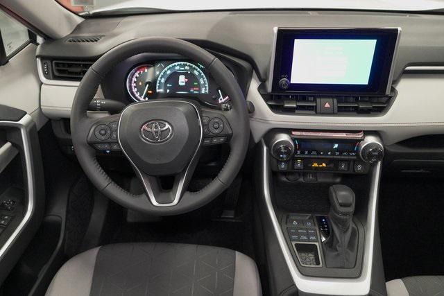 Photo of 2025 Ice Cap Toyota RAV4