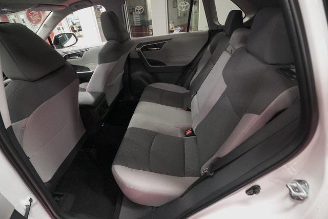 Photo of 2025 Ice Cap Toyota RAV4