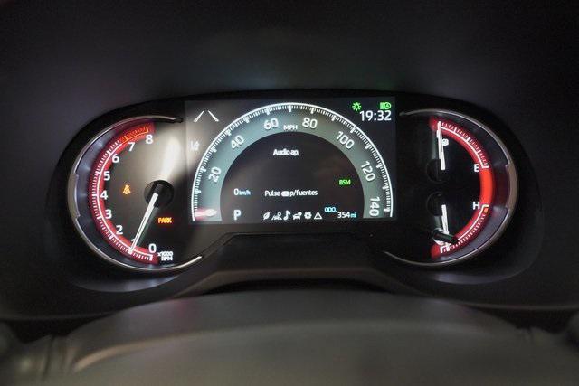 Photo of 2025 Ice Cap Toyota RAV4
