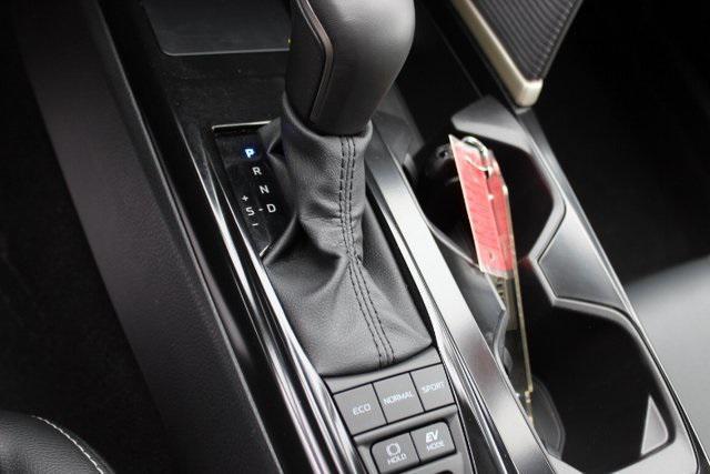 Photo of 2025 Ice Cap Toyota Camry