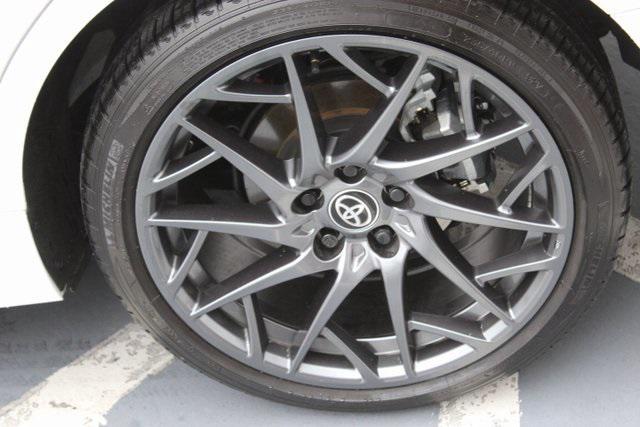 Photo of 2025 Ice Cap Toyota Camry