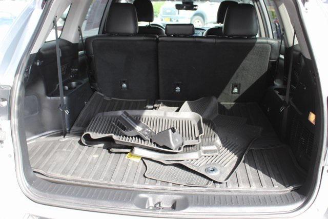 Photo of 2019 Celestial Silver Metallic Toyota Highlander